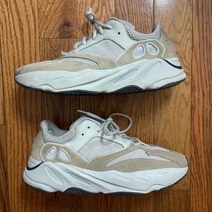 Yeezy Boost 700